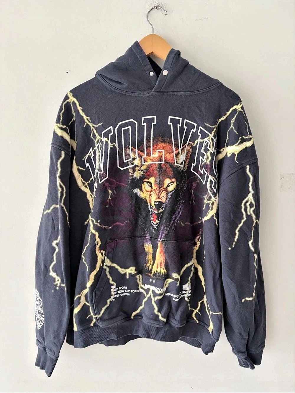 Darc Sport Wolves All the Energy Pierce Lightning Hoodie Size XL